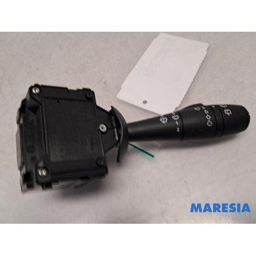 Renault - Clio - Indicator switch