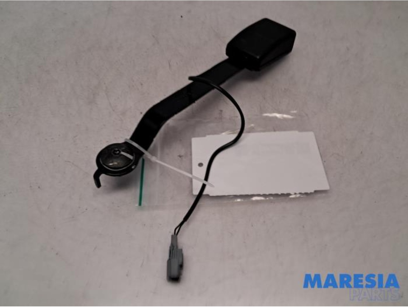Renault - Clio - Front seatbelt buckle, left