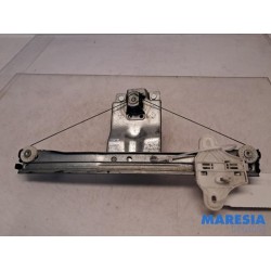 Renault - Clio - Rear door window mechanism 4-door, right