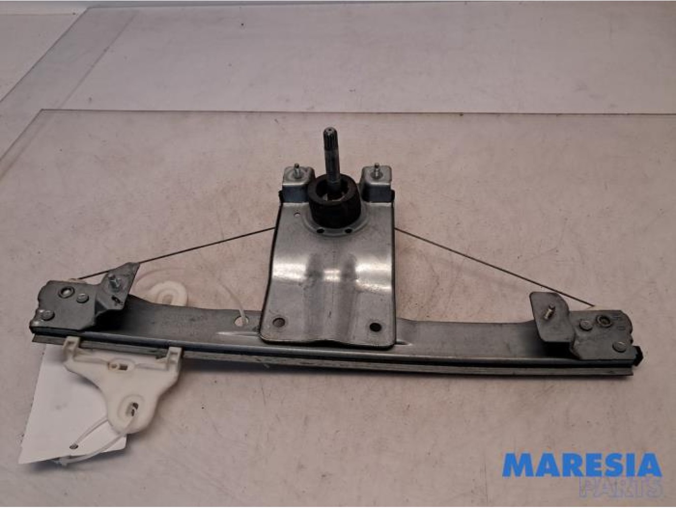 Renault - Clio - Rear door window mechanism 4-door, right