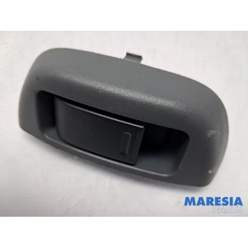 Peugeot - 107 - Electric window switch