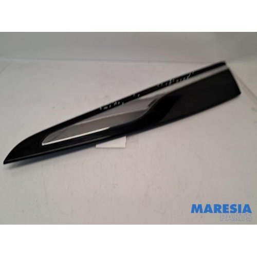 Renault - Clio - Door strip