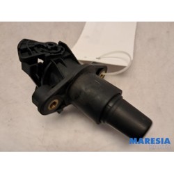 Peugeot - 107 - Tailgate lock mechanism