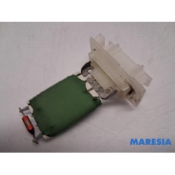 Peugeot - 107 - Kachel Weerstand