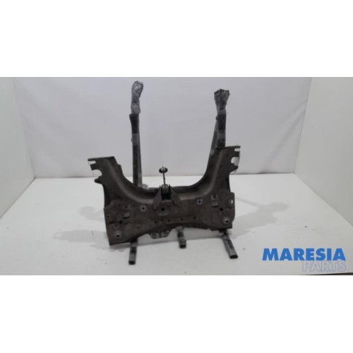 Renault - Clio - Subframe