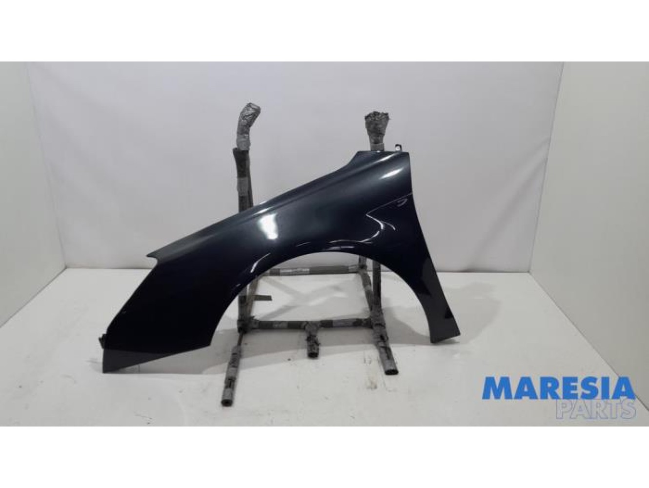 Citroen - C5 - Front wing, left