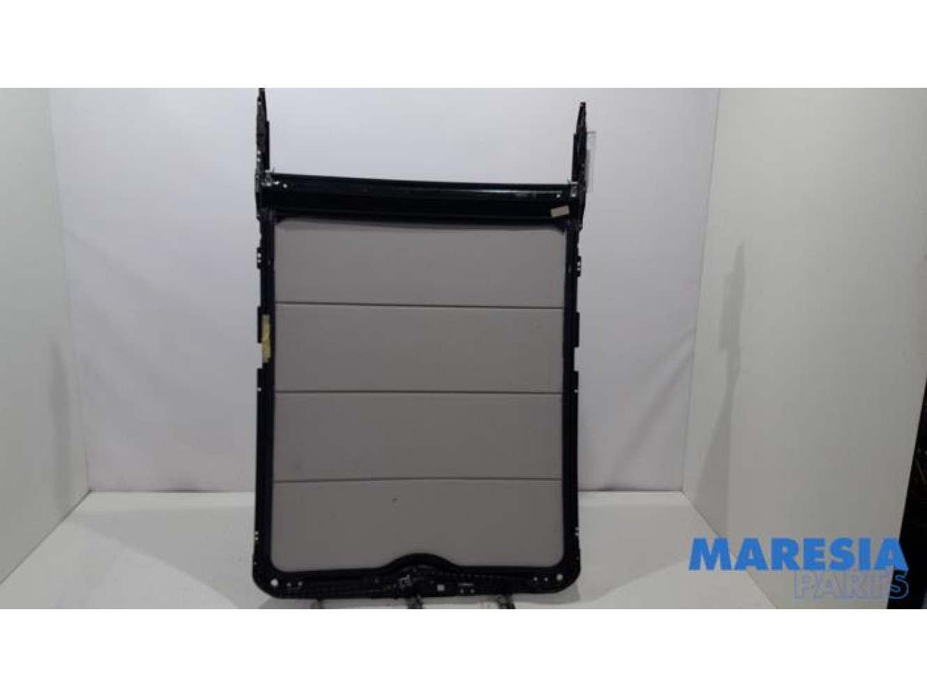 Citroen - C5 - Sliding headliner mechanism
