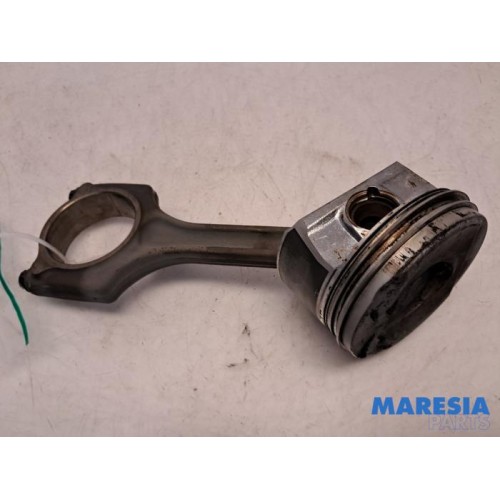 Citroen - DS3 - Connecting rod