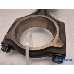 Citroen - DS3 - Connecting rod