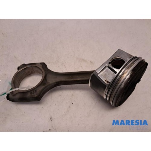 Citroen - DS3 - Connecting rod