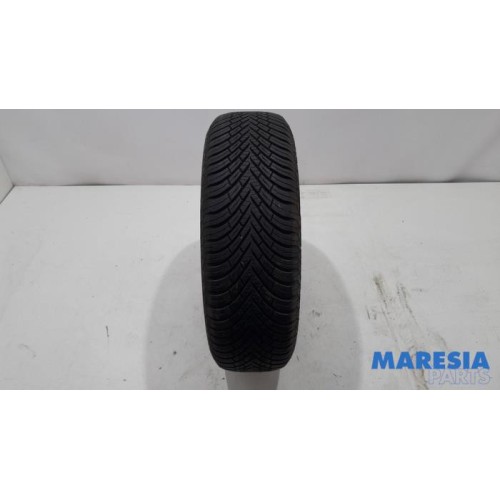 Peugeot - 207 - Tyre