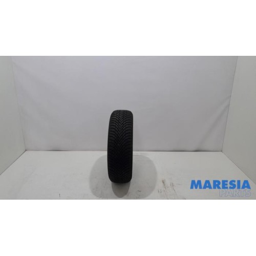 Peugeot - 207 - Tyre