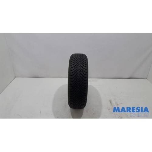 Peugeot - 207 - Tyre