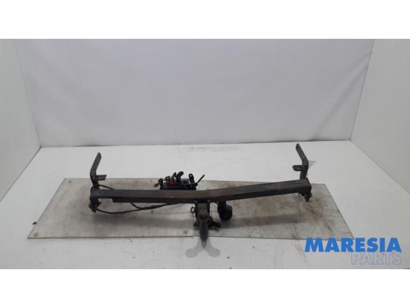 Peugeot - 207 - Towbar