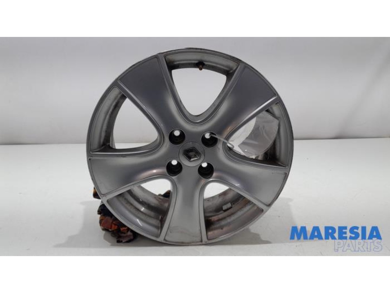 Renault - Clio - Wheel