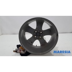 Renault - Clio - Wheel