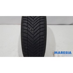 Peugeot - 208 - Tyre
