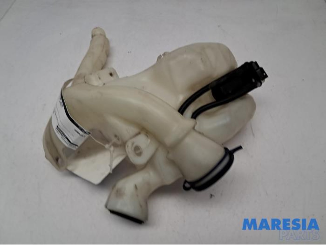 Peugeot - 208 - Front windscreen washer reservoir