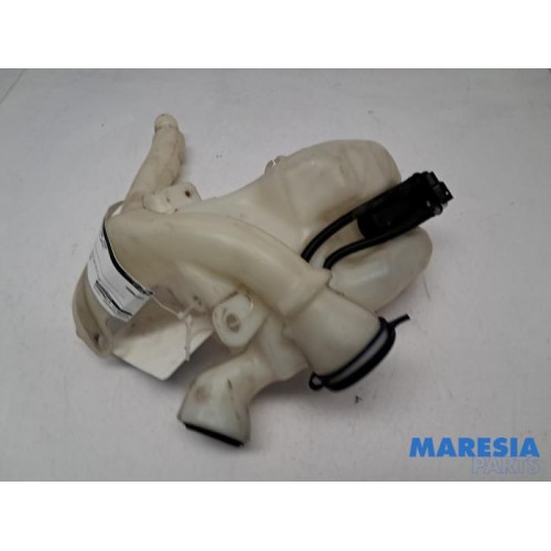 Peugeot - 208 - Front windscreen washer reservoir
