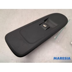 Peugeot - RCZ - Electric window switch