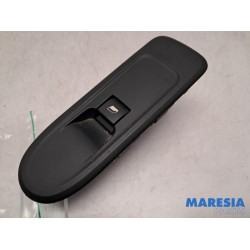 Peugeot - RCZ - Electric window switch