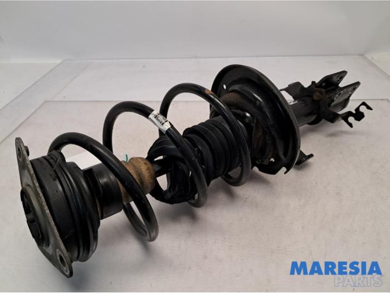 Renault - Clio - Front shock absorber rod, right
