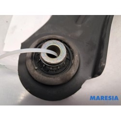 Renault - Clio - Front lower wishbone, right
