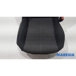 Opel - Corsa - Stoel rechts