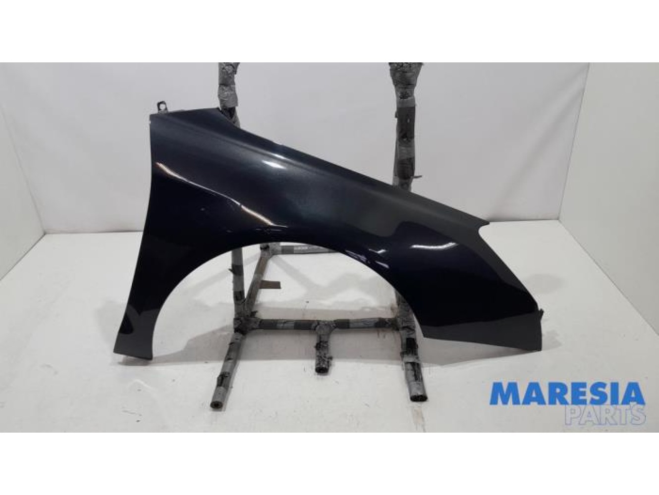 Citroen - C5 - Front wing, right