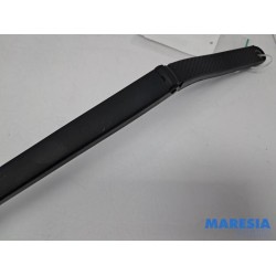 Renault - Clio - Front wiper arm