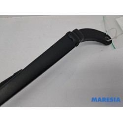 Renault - Clio - Front wiper arm