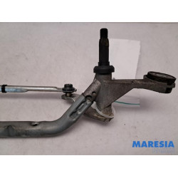 Renault - Clio - Wiper mechanism
