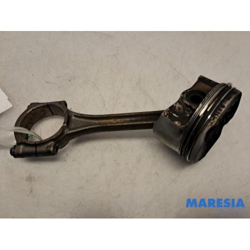 Peugeot - 208 - Connecting rod