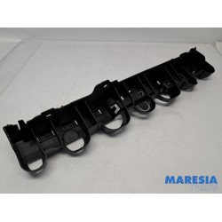 Renault - Clio - Rear bumper frame