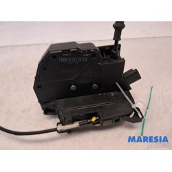 Renault - Clio - Rear door mechanism 4-door, right