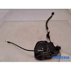 Renault - Clio - Rear door mechanism 4-door, right