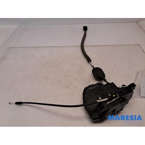 Renault - Clio - Rear door mechanism 4-door, right