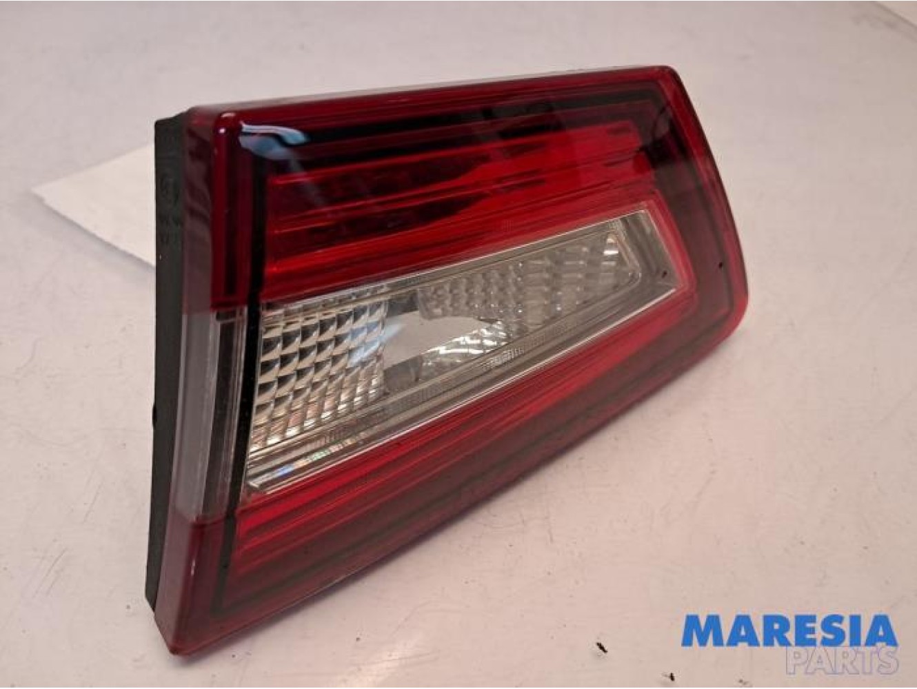 Renault - Clio - Taillight, right