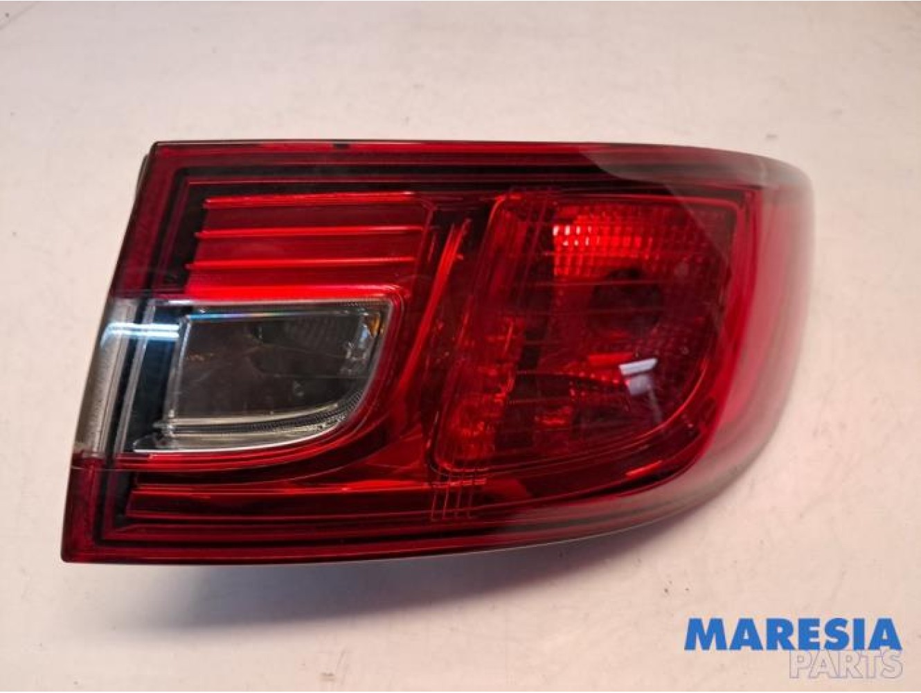 Renault - Clio - Taillight, right