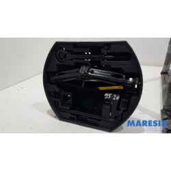 Citroen - C3 - Krikset + reservewiel