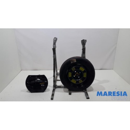 Citroen - C3 - Krikset + reservewiel