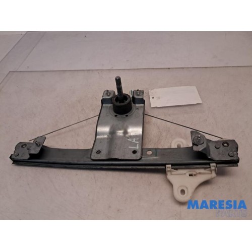 Renault - Clio - Rear door window mechanism 4-door, left
