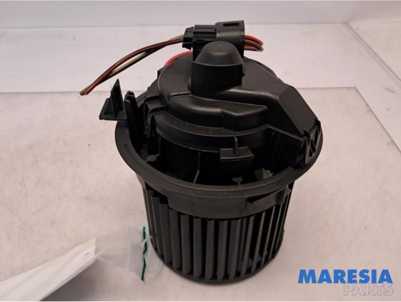 Renault - Clio - Heating and ventilation fan motor