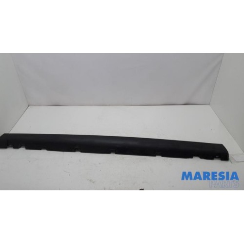 Citroen - C5 - Door sill left