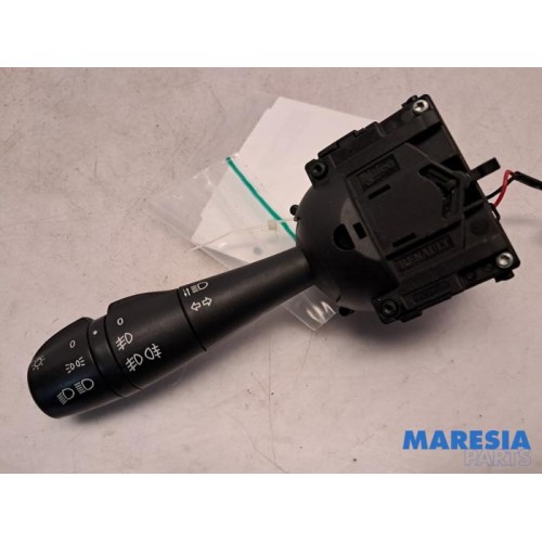 Renault - Clio - Light switch