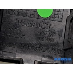 Renault - Clio - Multi-functional window switch