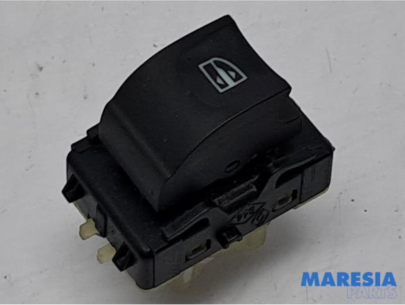 Renault - Clio - Electric window switch
