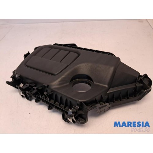 Renault - Trafic - Engine cover