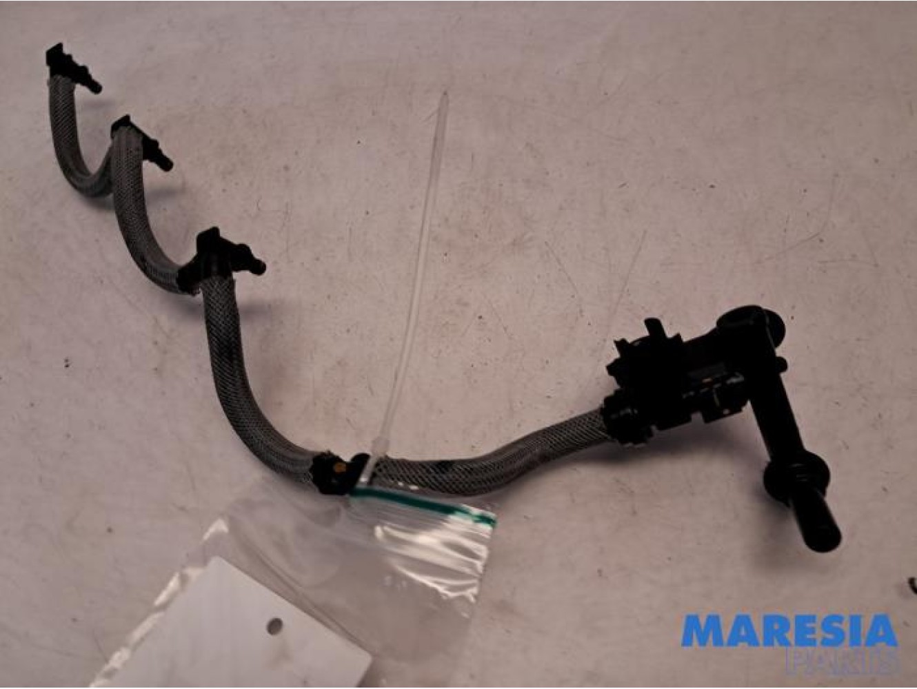 Renault - Trafic - Brandstof retourleiding