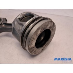 Renault - Trafic - Connecting rod